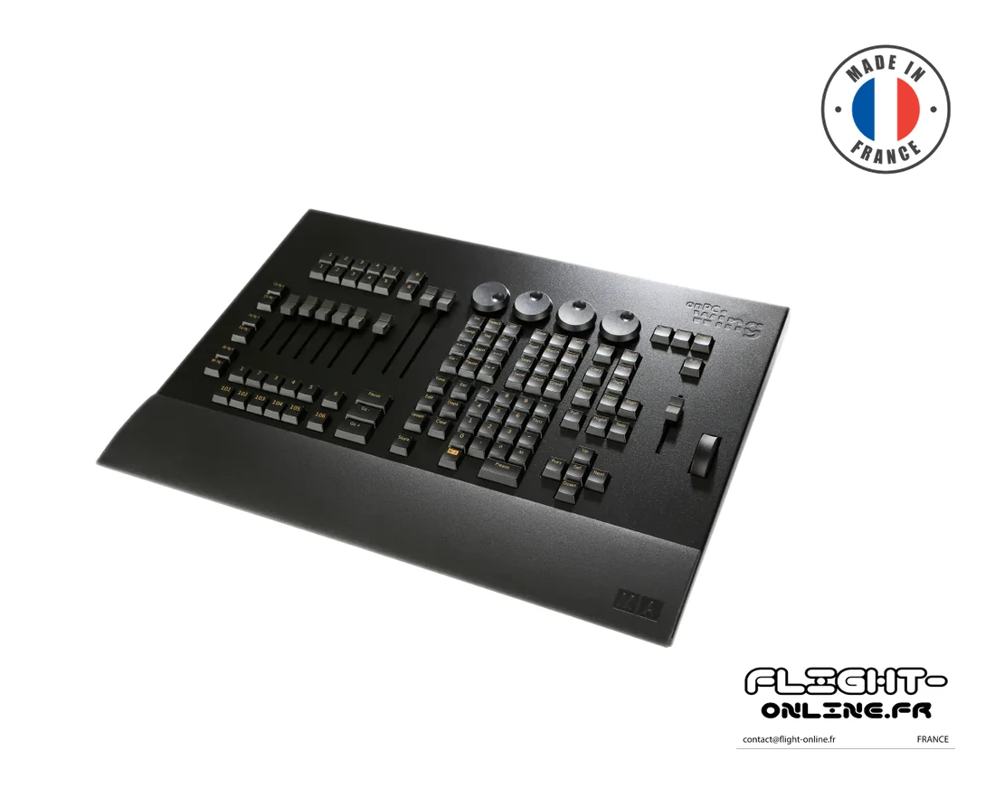 Flight case Lighting sur mesure fabriqué  Flight Online pour INT — référence DL-GRANDMA2onpc-FADERWING-2LCD24